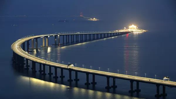 <br />
Инженер самого длинного морского моста рассказал о сложностях строительства<br />
