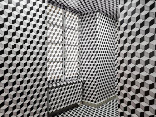 Крупномасштабные фотоинсталляции Оливье Лове, которые размывают границы между измерениями (9 фото + видео)