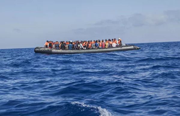 <br />
Британские власти задержали в проливе Ла-Манш 39 мигрантов<br />
