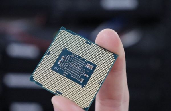 <br />
Сразу две новые уязвимости нашли в процессорах Intel<br />

