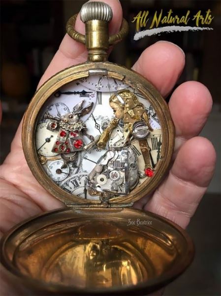 Художница возвращает к жизни детали старых часов в виде впечатляющих стимпанк-скульптур (27 фото)